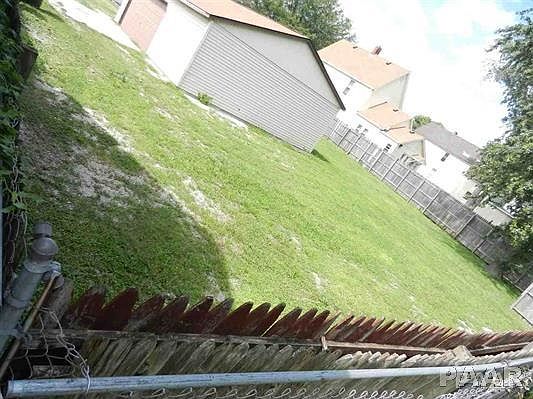 2nd image of 1609 W Antoinette St