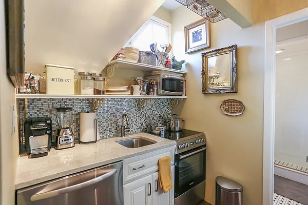 Sold by Terrace Sotheby's International Realty | media 3