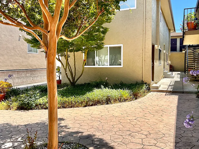 2080 Fruitdale Ave — Photo 2