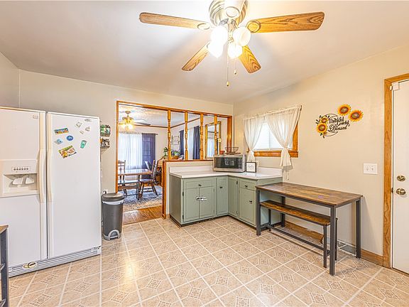 5th image of 210 Stone Church Rd