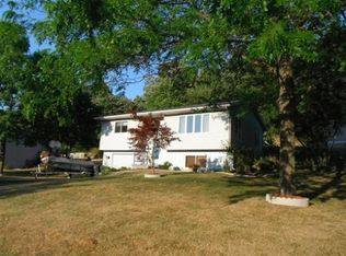 216 Park View Rd, Deerfield, WI 53531