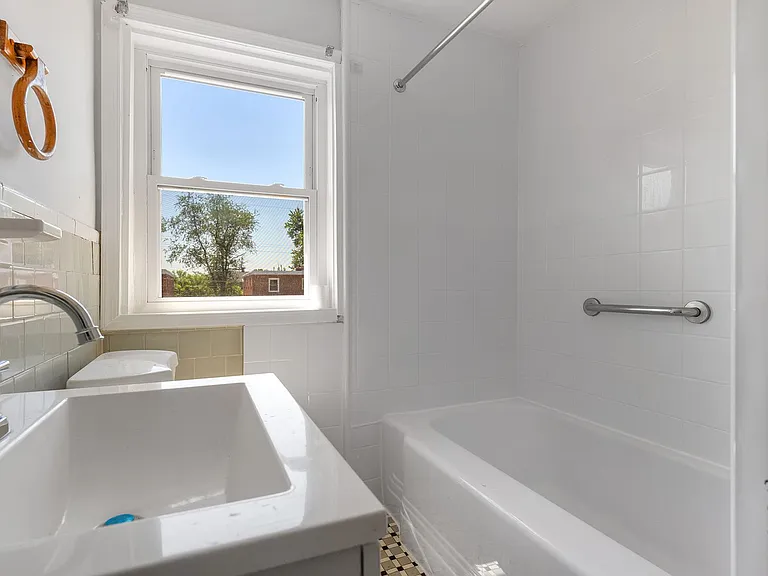 3912 Mortimer Ave — Photo 17