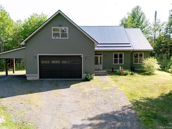 335 Rusagonis Rd, Lincoln, NB E3B 8W3