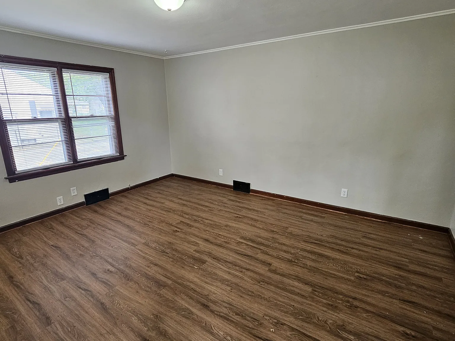 2 bed, 832 sqft, $999 — Photo 3