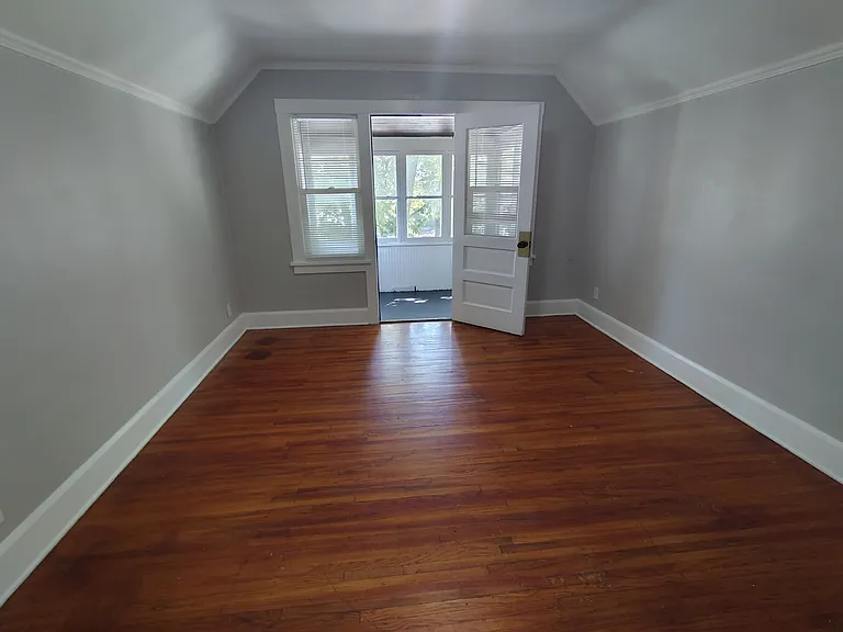 619 17th St #2 — Photo 2