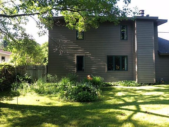3rd image of 123 Tulgeywood Ln