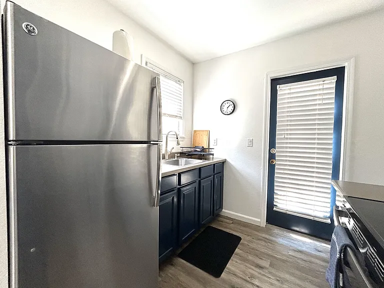 313 Kentucky St #3 — Photo 9