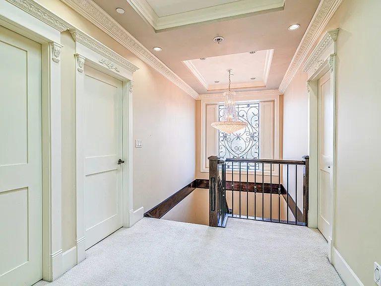 982 W 57th Ave — Photo 6