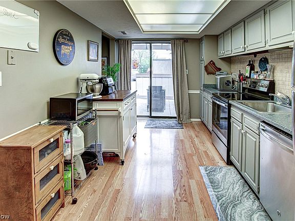 5th image of 11558 Harbour Light Dr #15