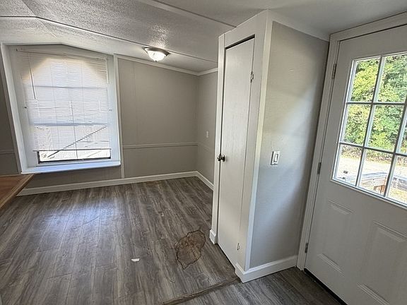4th image of 15200 Arch St #3320