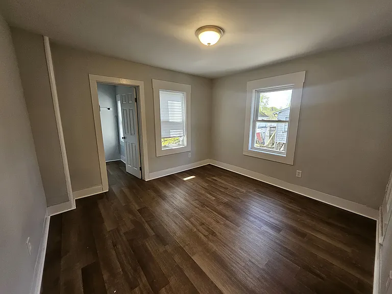 128 Eden Ave #1 — Photo 3