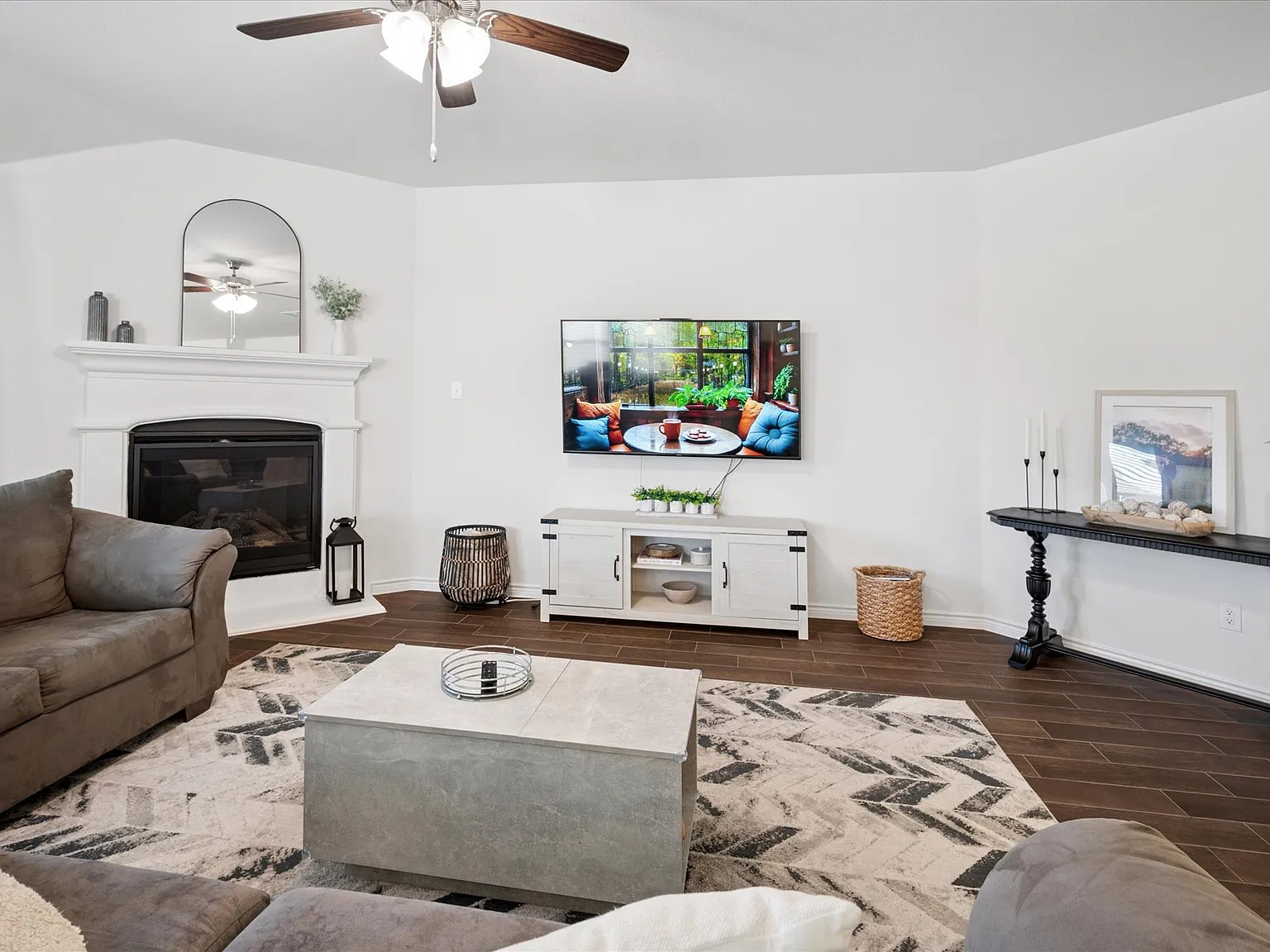 3 bed, 1703 sqft, $2,300 — Photo 3