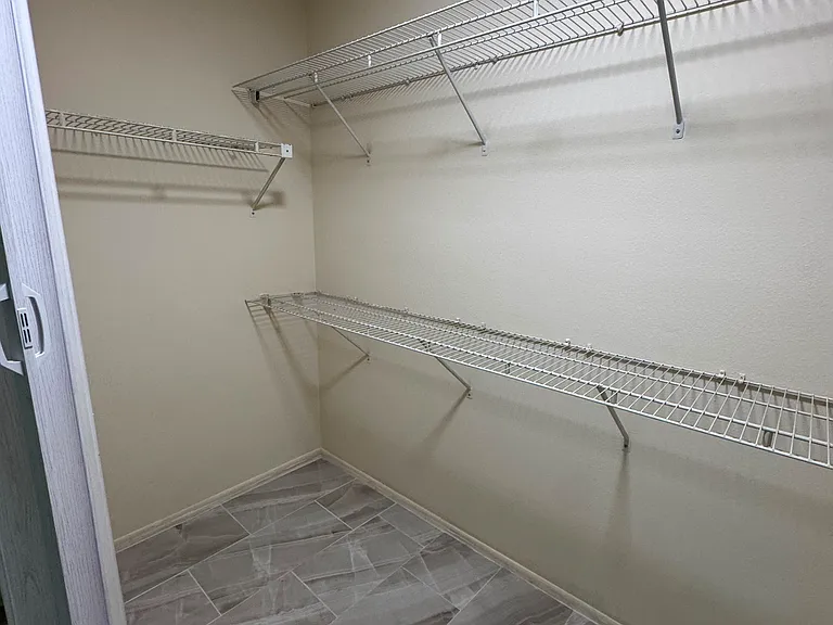 9945 Woodridge Ct — Photo 11