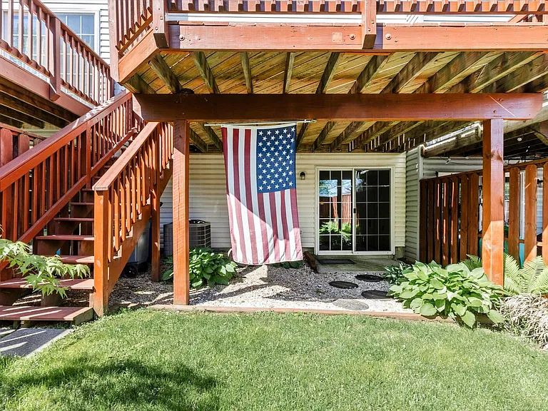 5621 Queen Anne Ct — Photo 43