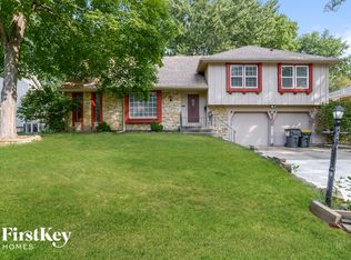8200 W 98th St, Overland Park, KS 66212