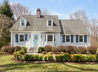 136 N Wilton Rd, New Canaan, CT 06840