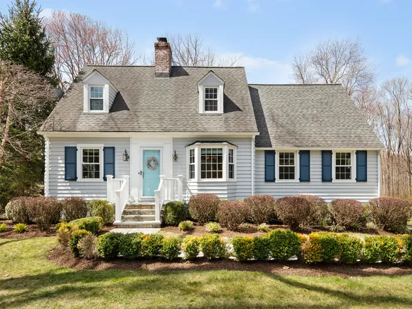 136 North Wilton Road, New Canaan, CT 06840