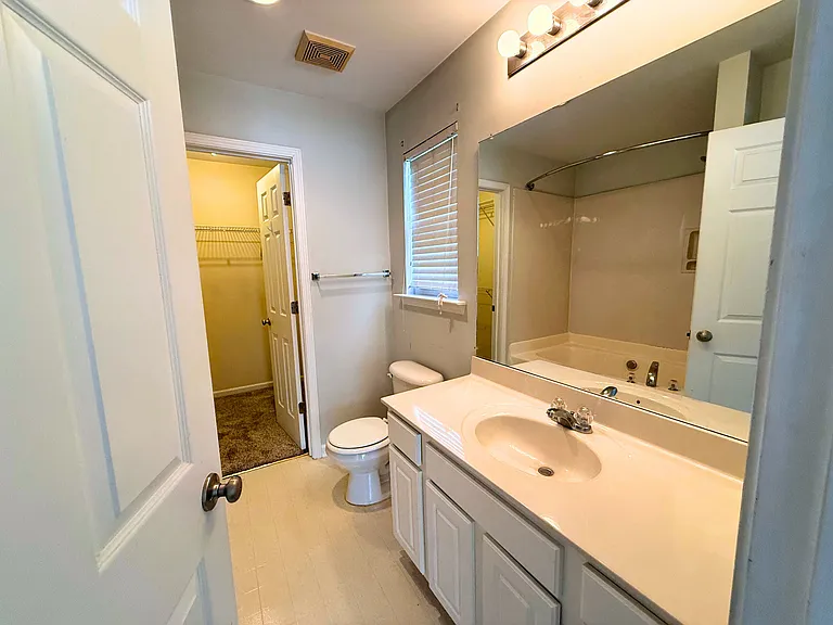 209 Gibby Ln — Photo 5