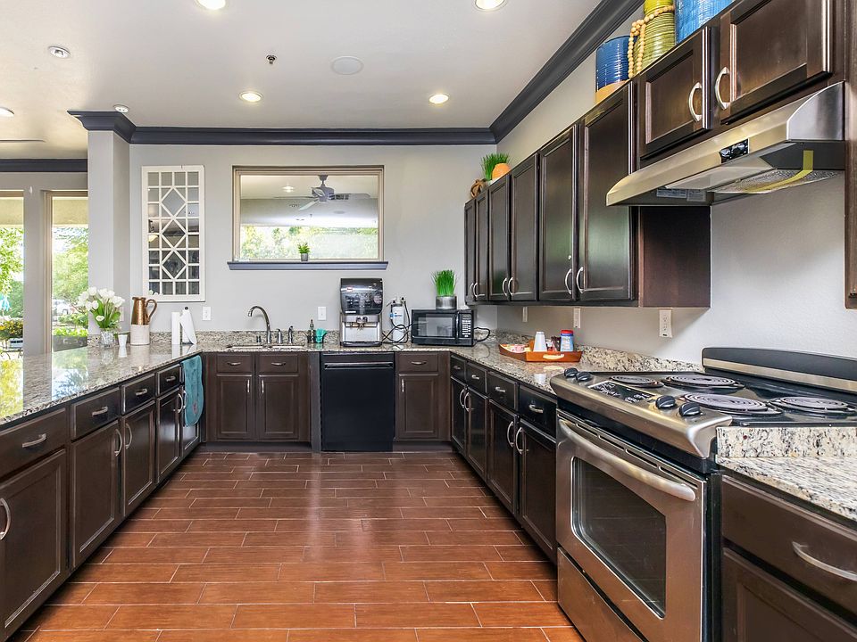 Fully Equipped Community Kitchen