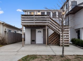 33 Kent Rd #2, Island Park, NY 11558