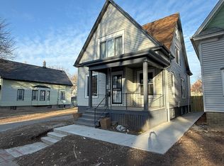 2964 N Richards St #A, Milwaukee, WI 53212