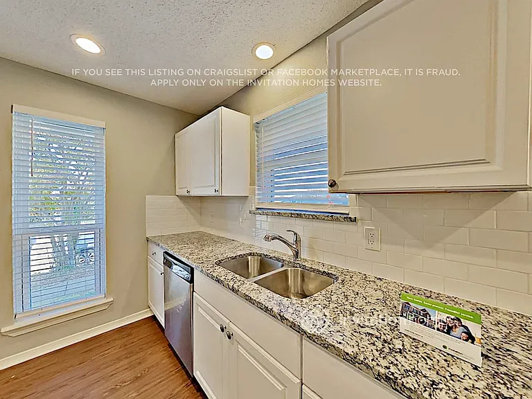 2206 Cedarcrest Dr — Photo 9