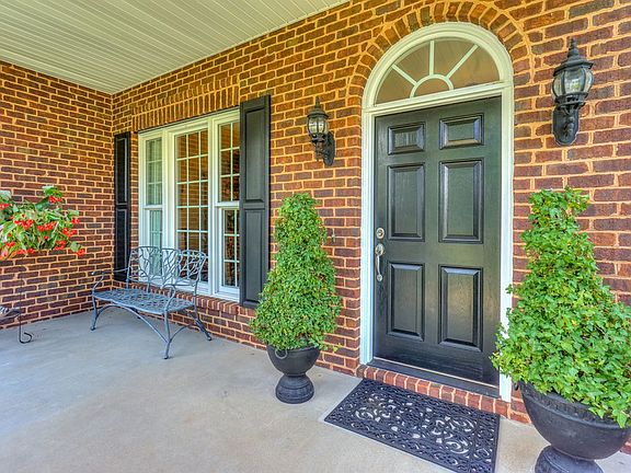 4th image of 4305 Pointe Norman Dr
