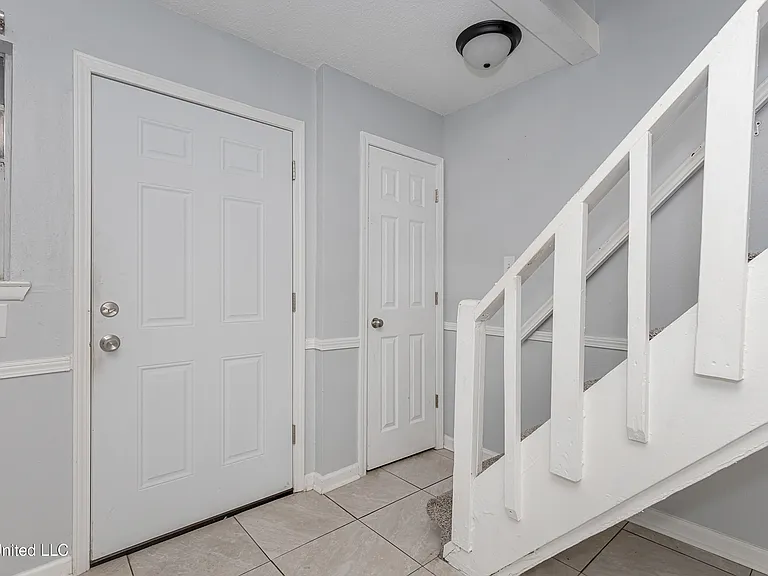 3419 Hospital Rd #11 — Photo 2