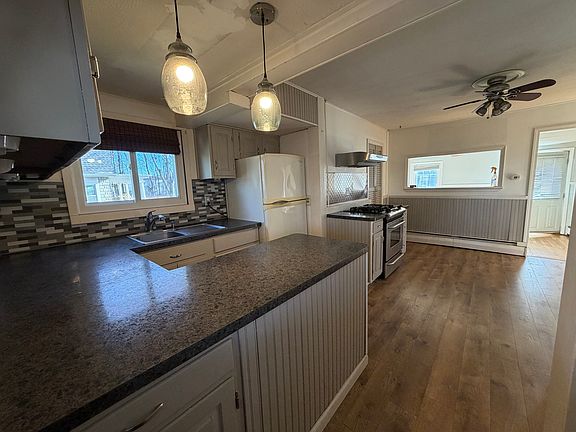 3rd image of 24 Elbow Ln #1