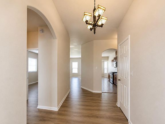 3rd image of 10127 Driftwood Park Dr