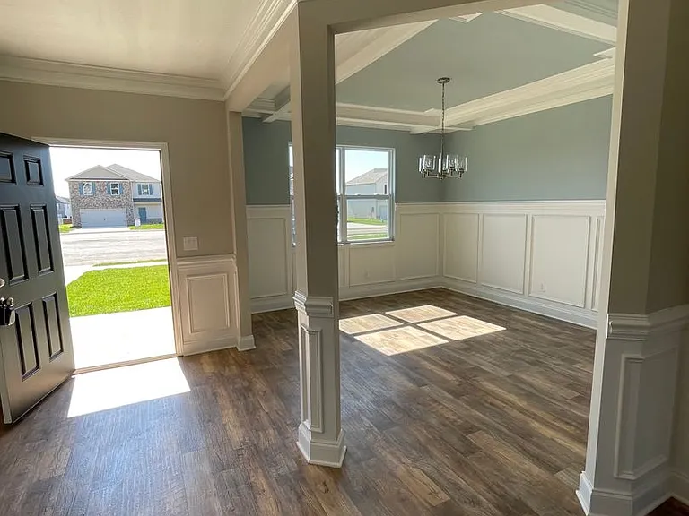 2255 Viking Ct — Photo 2