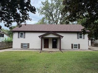 1724 Lyran Ave, Rockford, IL 61109