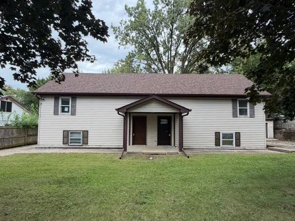 1724 Lyran Ave, Rockford, IL 61109