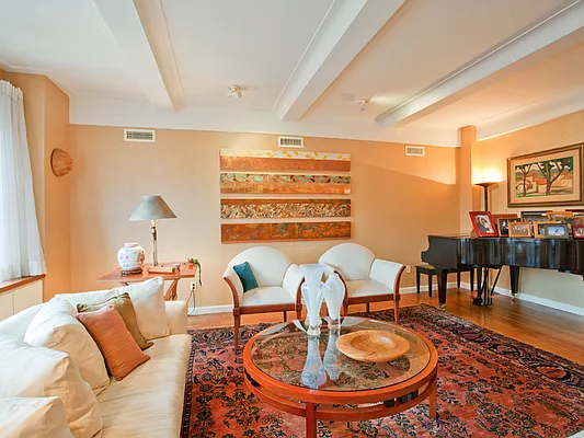 Sold by Sotheby's International Realty | media 20
