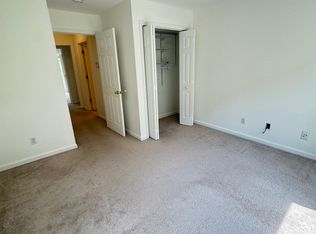 24 Bourne Cir, Hamburg, NJ 07419