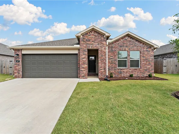 907 W Cottonwood St, Rogers, AR 72758