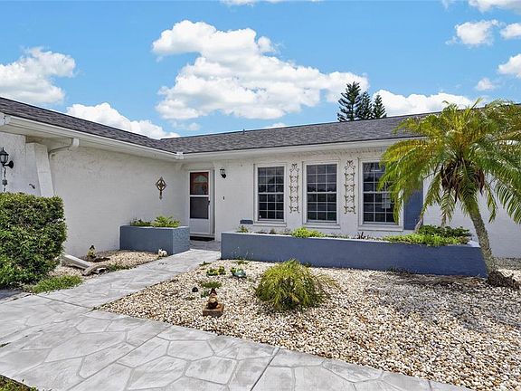 3rd image of 1743 COCO PALM CIRCLE