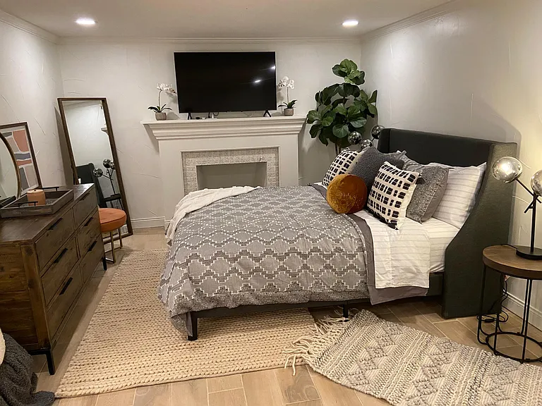 215 N Ridgewood Dr — Photo 60