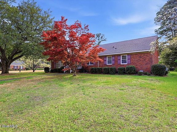 3rd image of 1600 Saint Andrews Place