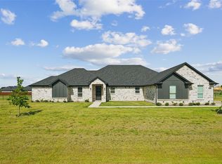 8608 Kassandra Dr, Sanger, TX 76266