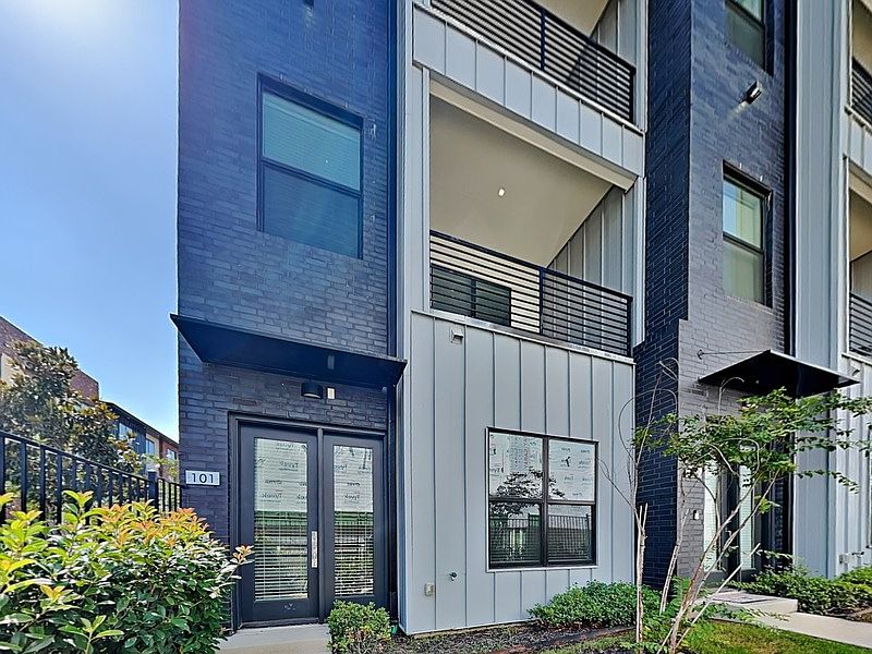 1st image of 1813 Park Ave #101