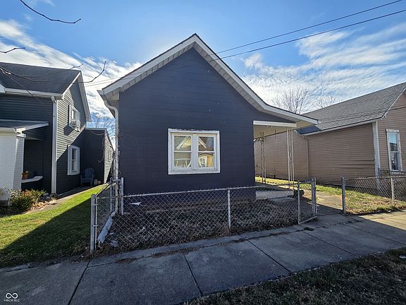 2nd image of 2339 Hoyt Ave