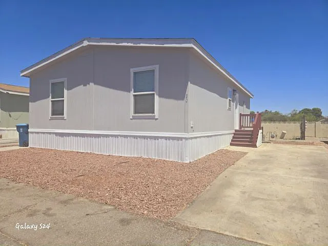 825 N Lamb Blvd #80