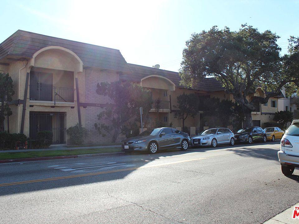 1st image of 518 E Lexington Dr APT 2