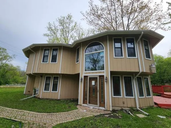 1055 W Palatine Rd, Palatine, IL 60067