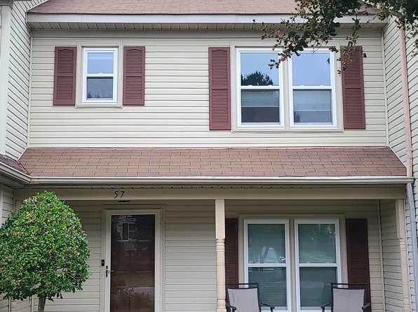 57 Hollis Wood Dr, Hampton, VA 23666