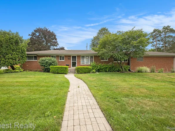 31618 Winchester Ave, Warren, MI 48092