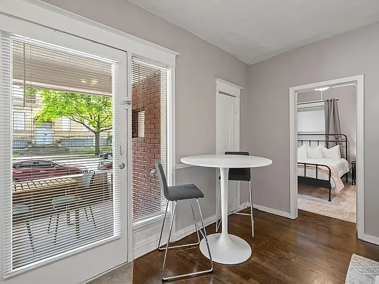 1114 E Armour Blvd #1SW — Photo 3