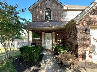 105 Cottage Garden Ln, Midway, KY 40347