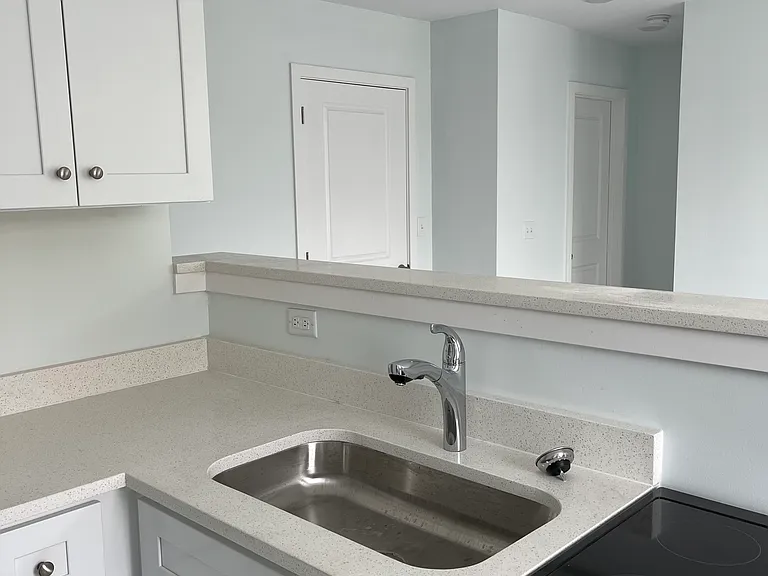 4725-4727 Chester Ave #C5 — Photo 9